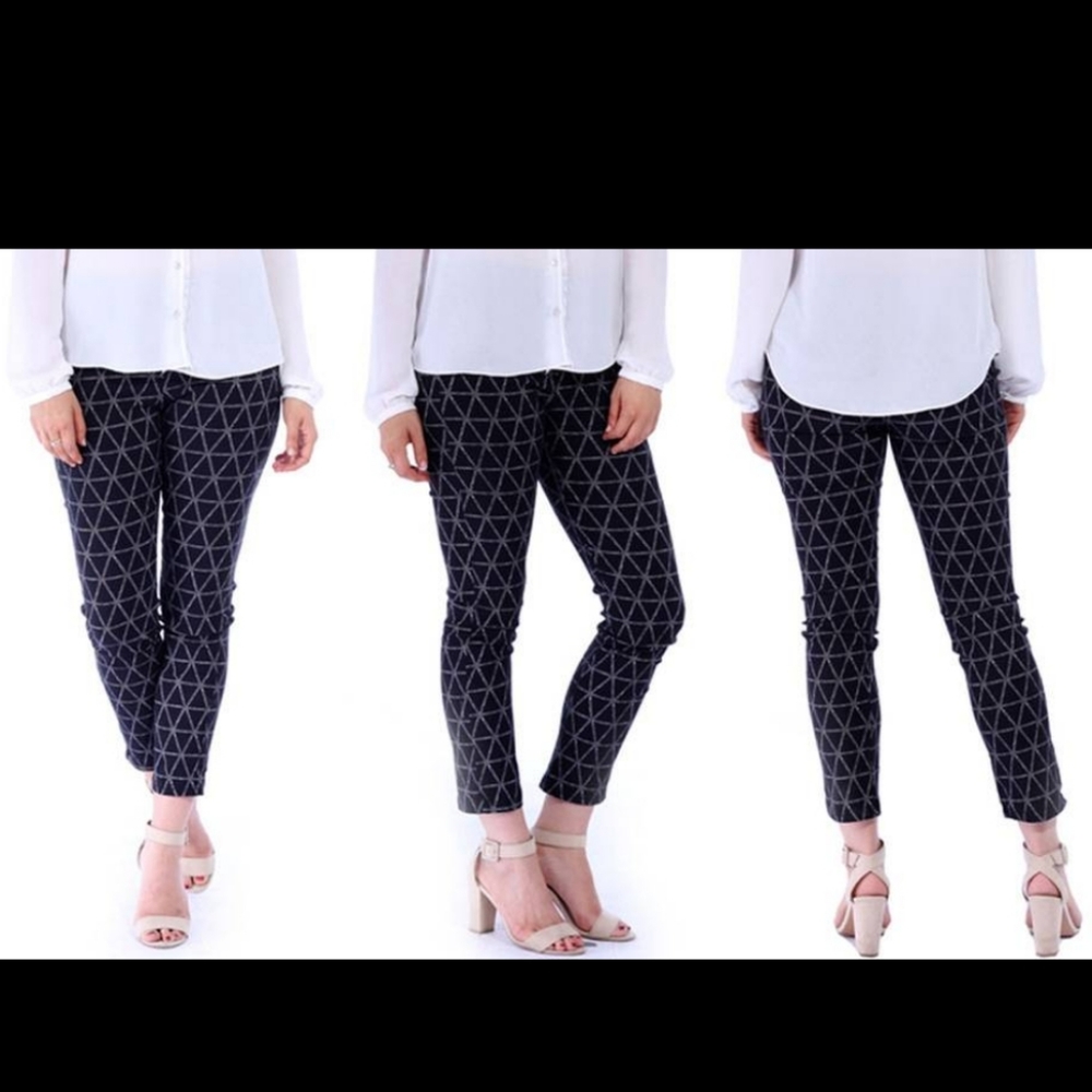 Graphic skinny pants